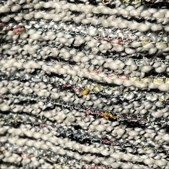 Talbots Boucle Soft Textured Tweed Skirt MP NWT - Picture 7 of 7